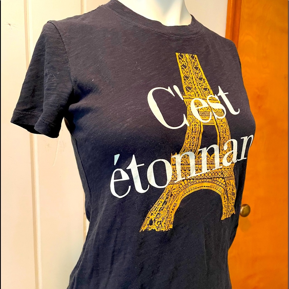 J Crew graphic t shirt size XS. Eiffel Tower.